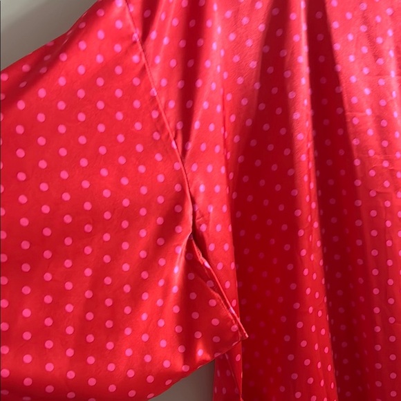 La SENZA Red Satin Robe - Picture 6 of 9